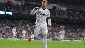 Ronaldo tem merengues entre a espada e a parede