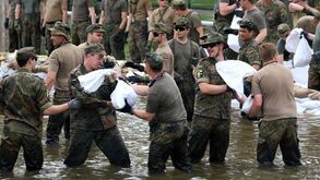 Milhares lutam contra as cheias na Alemanha