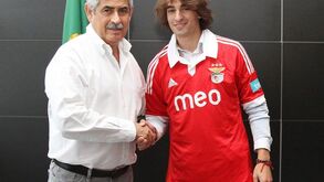 Markovic: «Estilo do Benfica encaixa na minha forma de jogar»