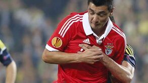 Investigação da UEFA atrapalha Cardozo