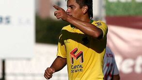 Cohene ruma ao Estrela Vermelha