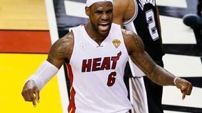 Miami Heat revalidam título