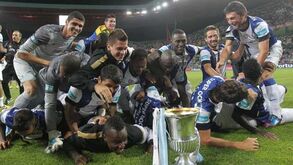 Procurar título logo a abrir