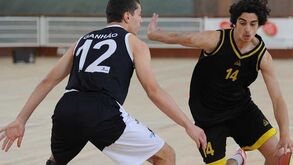 Professores com um pé no futsal e no basquetebol