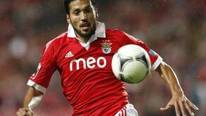 Garay já viu casas em Manchester