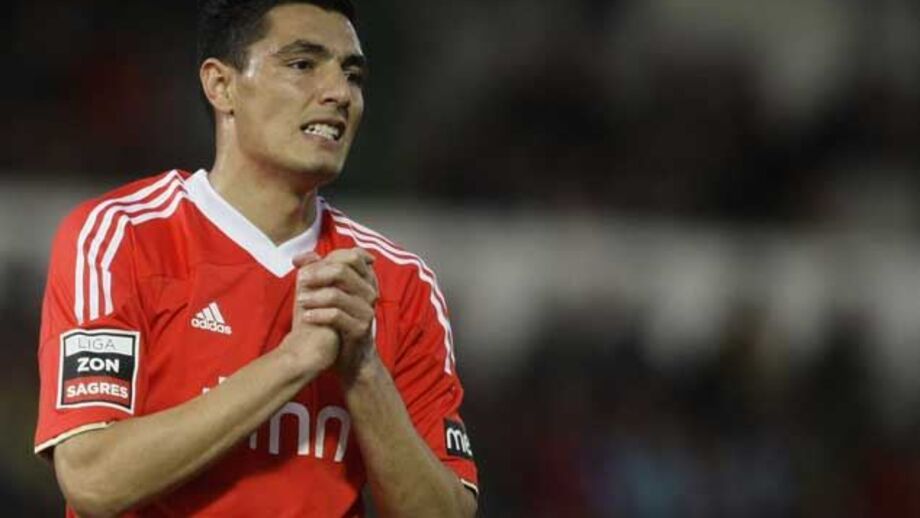 Negociar Cardozo abaixo da cláusula