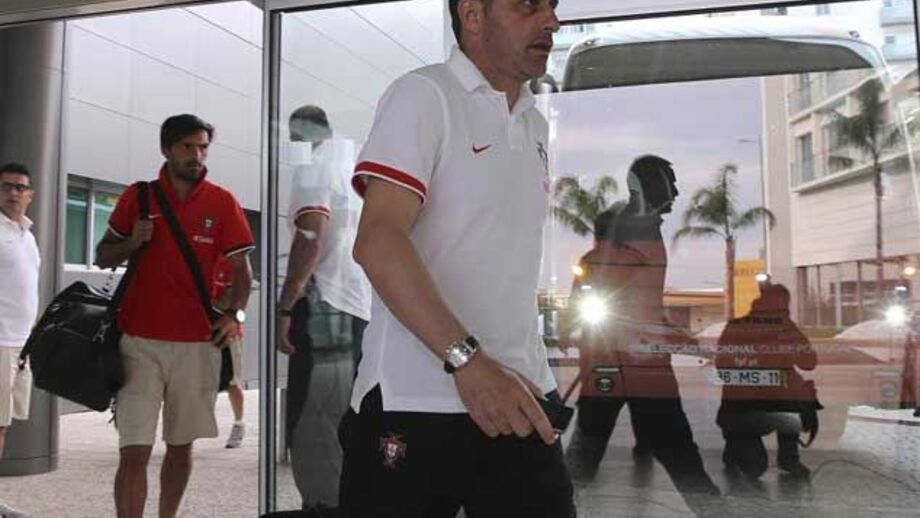 Tristeza e indignação na chegada da Seleção