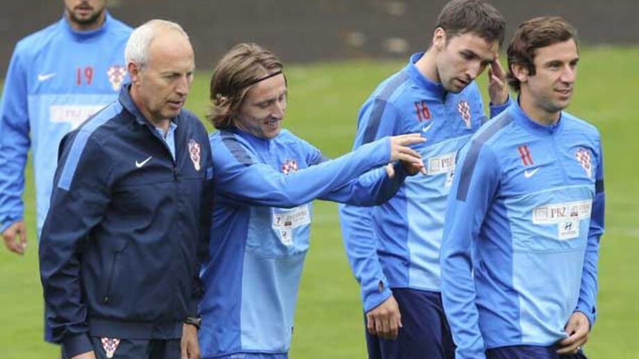 Com Modric em foco no ataque a Portugal