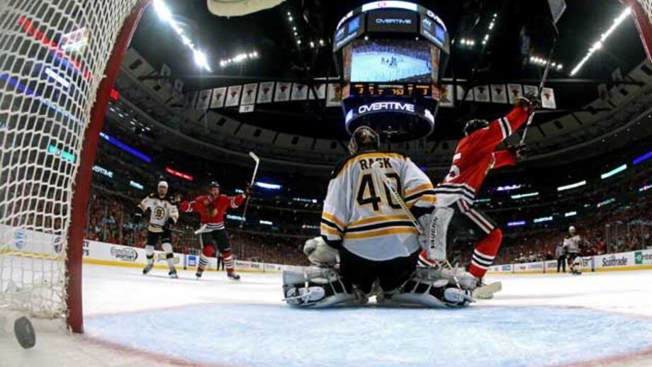 NHL: Blackhawks vencem primeira maratona em Chicago