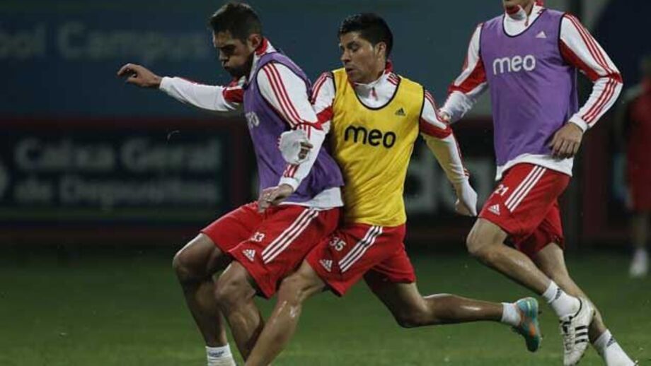 Apoio precisa-se para Matic e Enzo