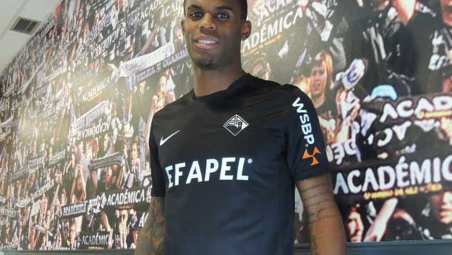 Goleador Buval vai convencer adeptos