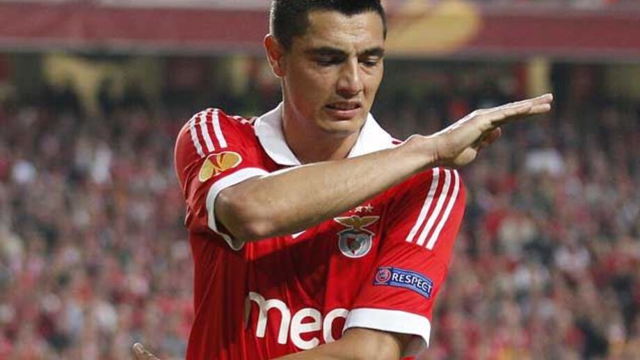 Cardozo decidido a mudar de ares