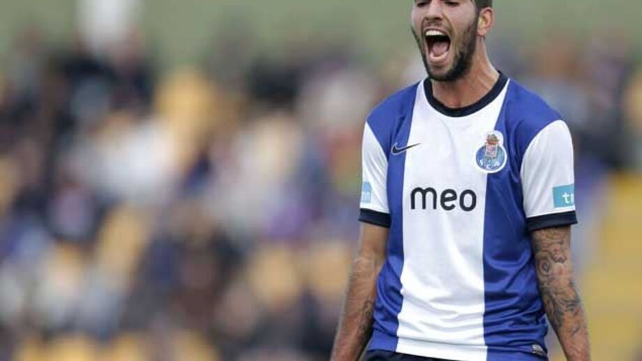 Sérgio Oliveira para a Champions