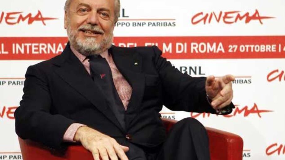 De Laurentiis: «Manchester City não tem dinheiro para Cavani»