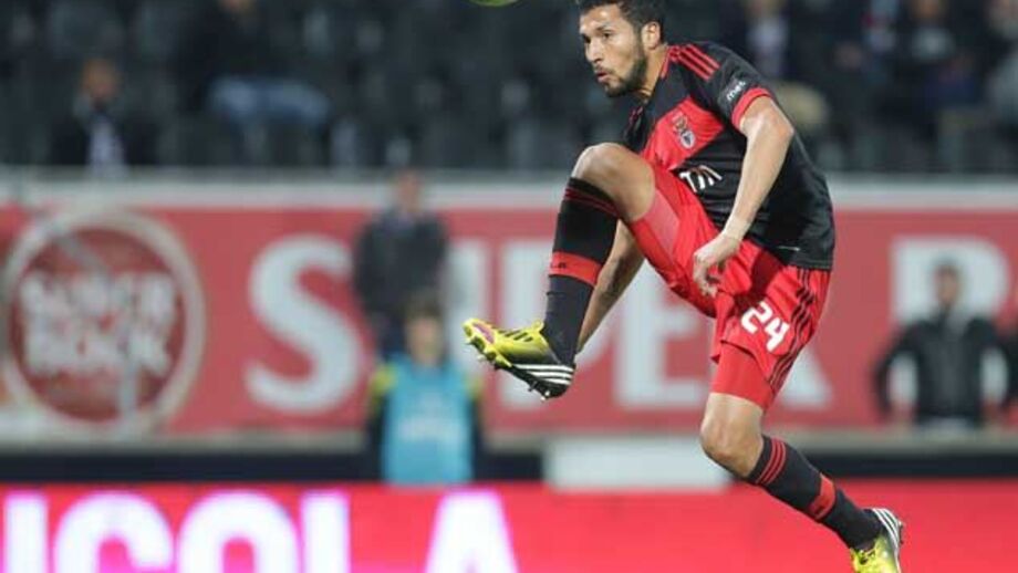 Águias querem segurar Garay