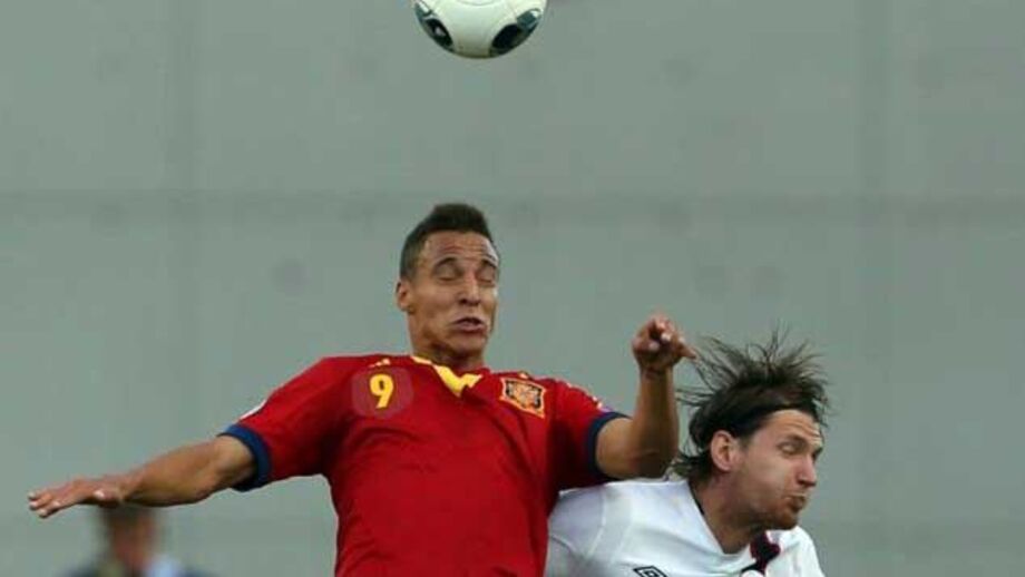 Rodrigo na equipa ideal da UEFA