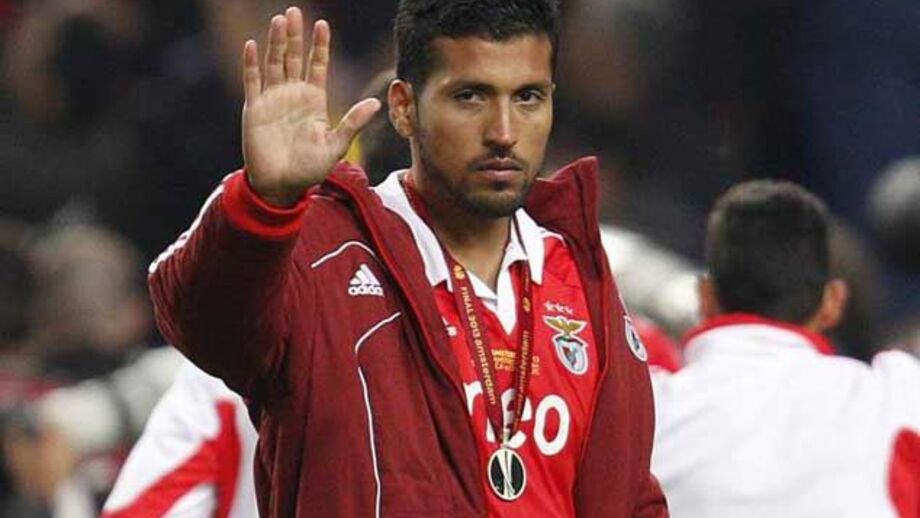 Pai de Garay recusa falar da transferência