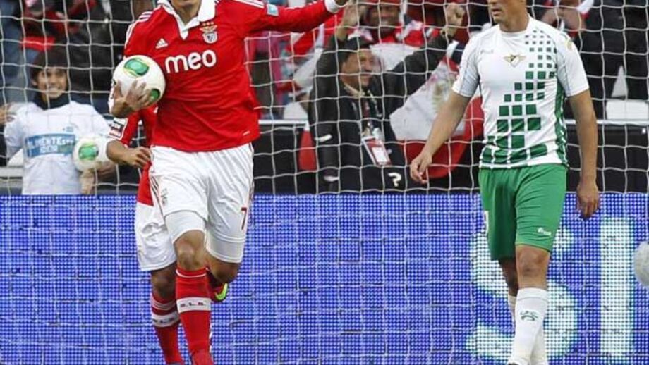Cardozo abraça Inglaterra
