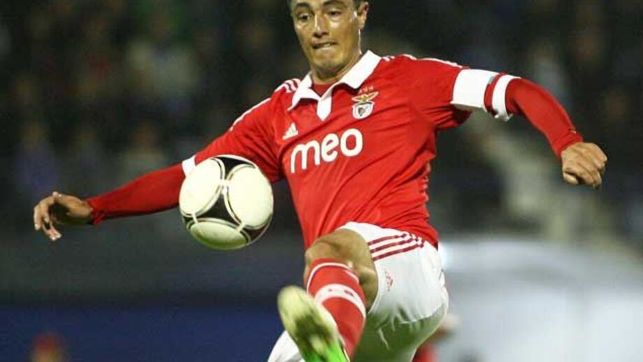 Cardiff quer levar Cardozo e acena com 15 milhões