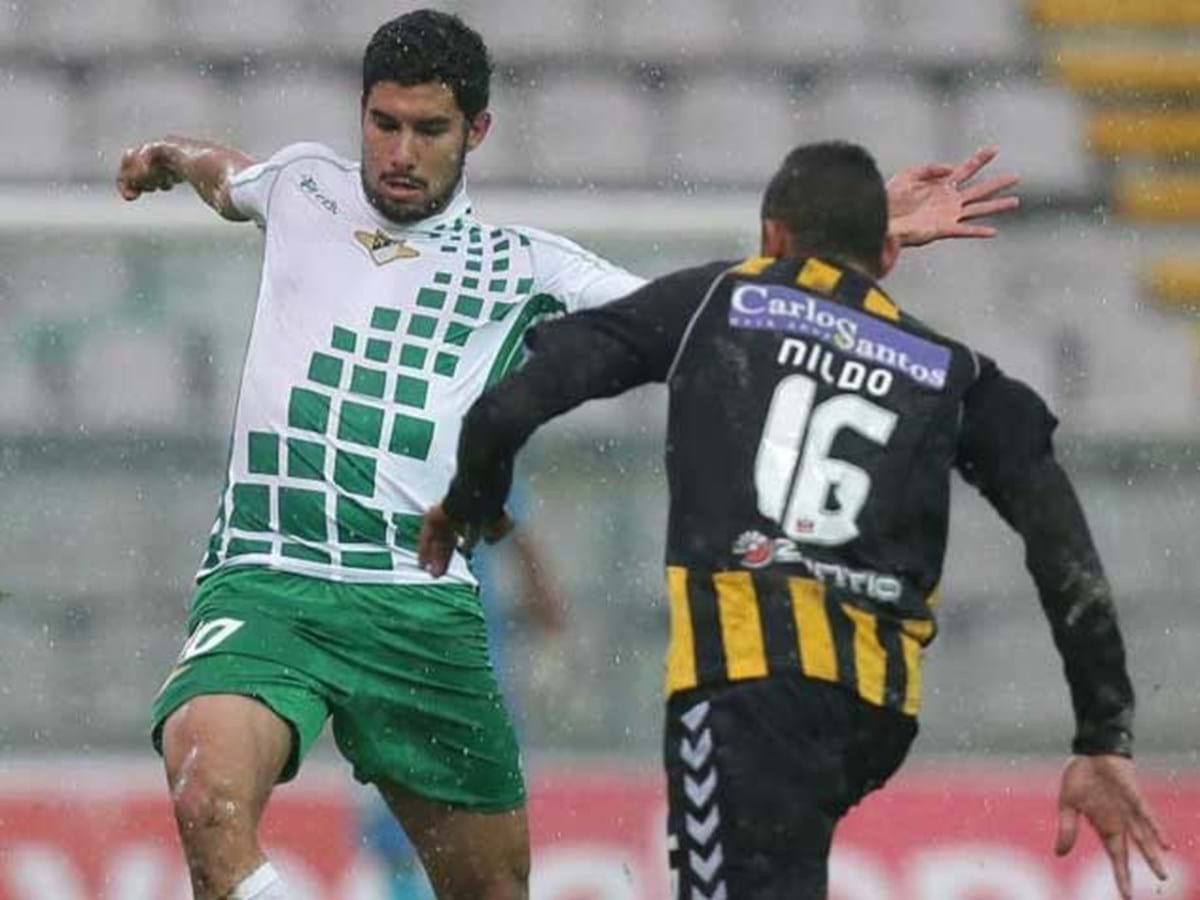 Reiner Ferreira já não é jogador da Briosa - Académica - Jornal Record