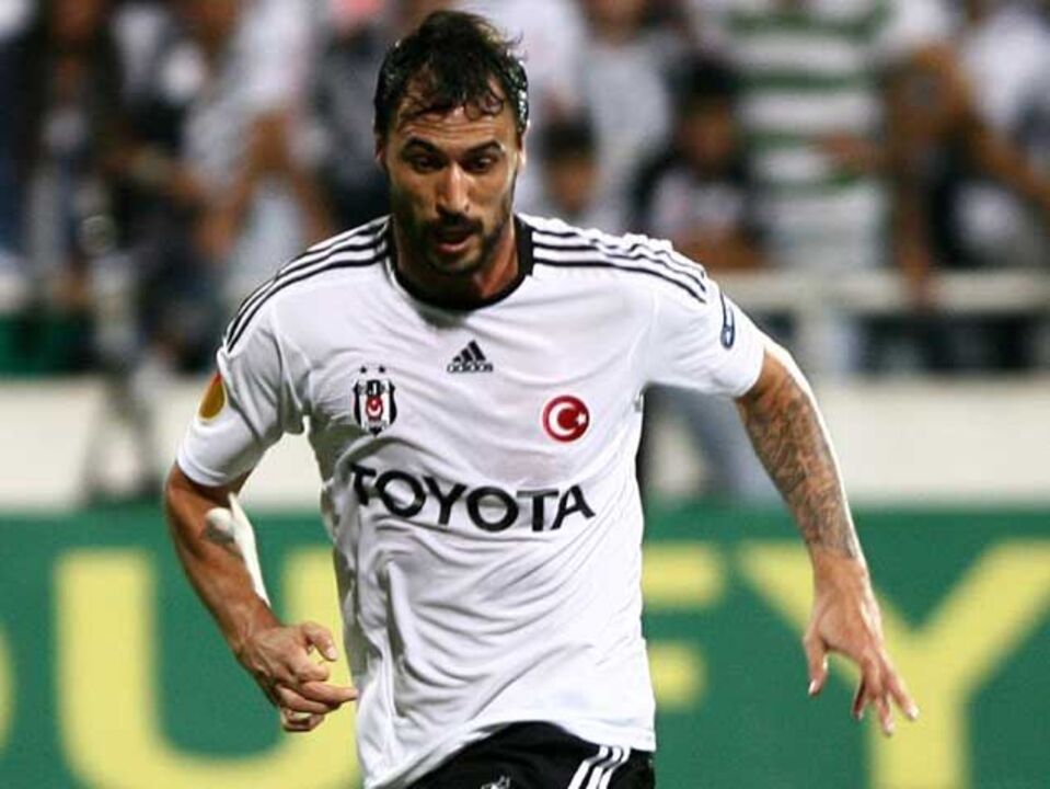 Turcos apontam Hugo Almeida à Luz