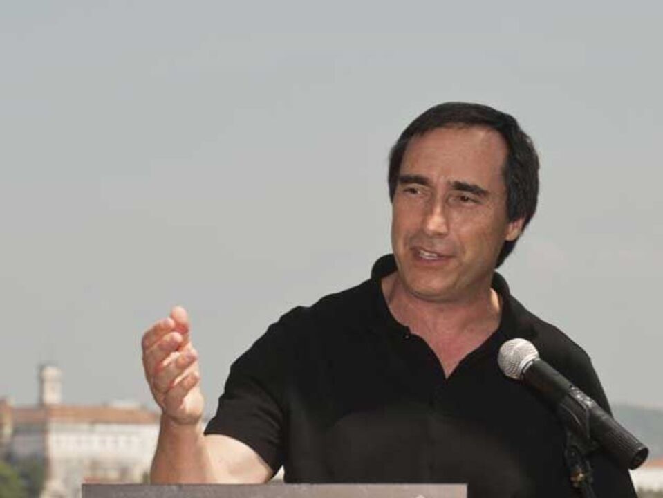 Presidente garante estatutos conforme SDUQ