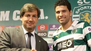 Magrão já assinou contrato