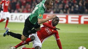 Kanu aguarda luz verde para rumar a Alvalade