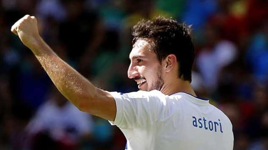 Astori "atrapalha" Garay no Manchester United