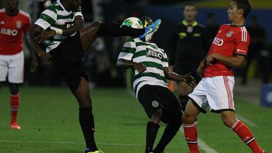 Benfica-Sporting, 1-2: Leão foi rei e senhor no dérbi sem tempero