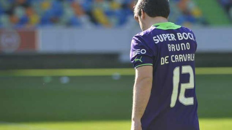 A "batata quente" nas mãos de Bruno de Carvalho