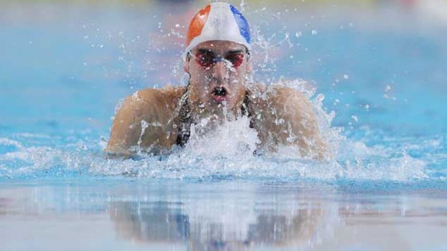Carlos Almeida bate recorde nacional dos 50m bruços