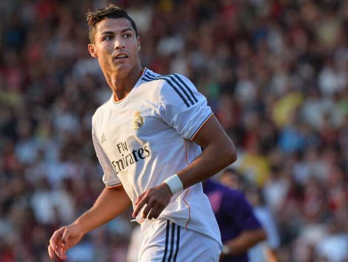 Bis de Ronaldo na goleada ao Bournemouth
