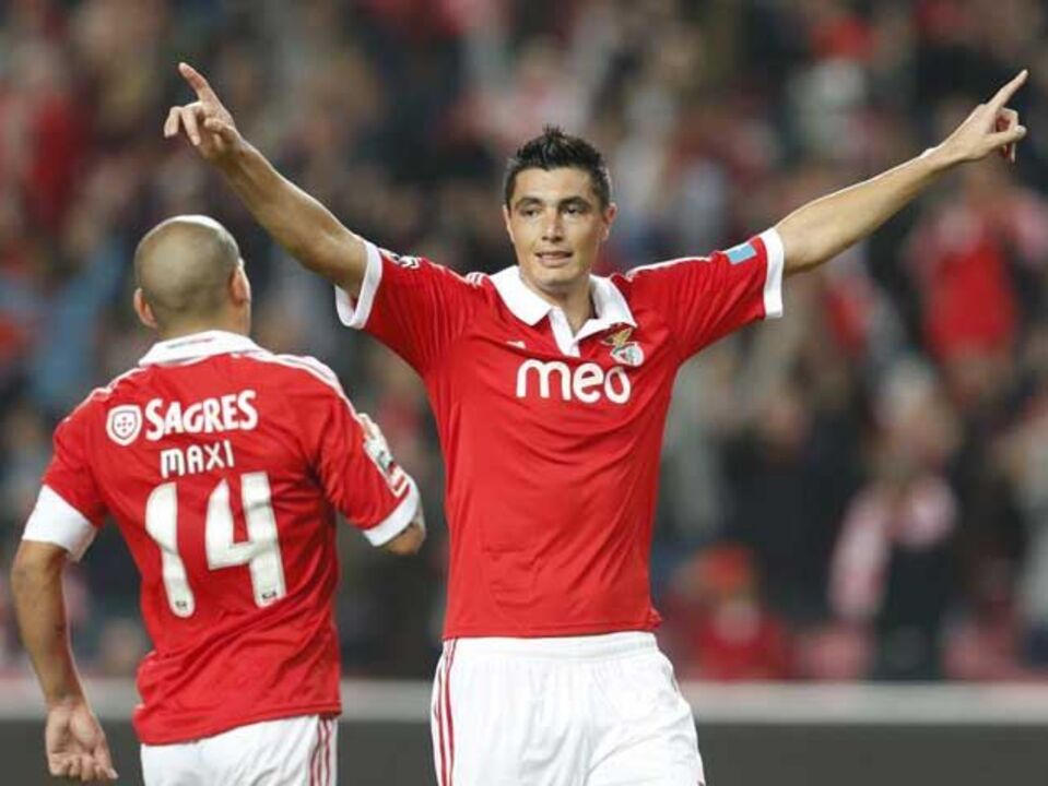 Tacuara recebe visita de Maxi