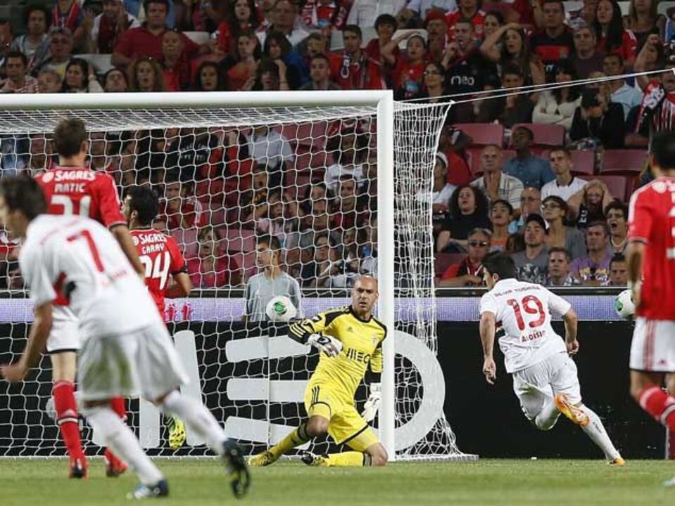 Noite de desafinações