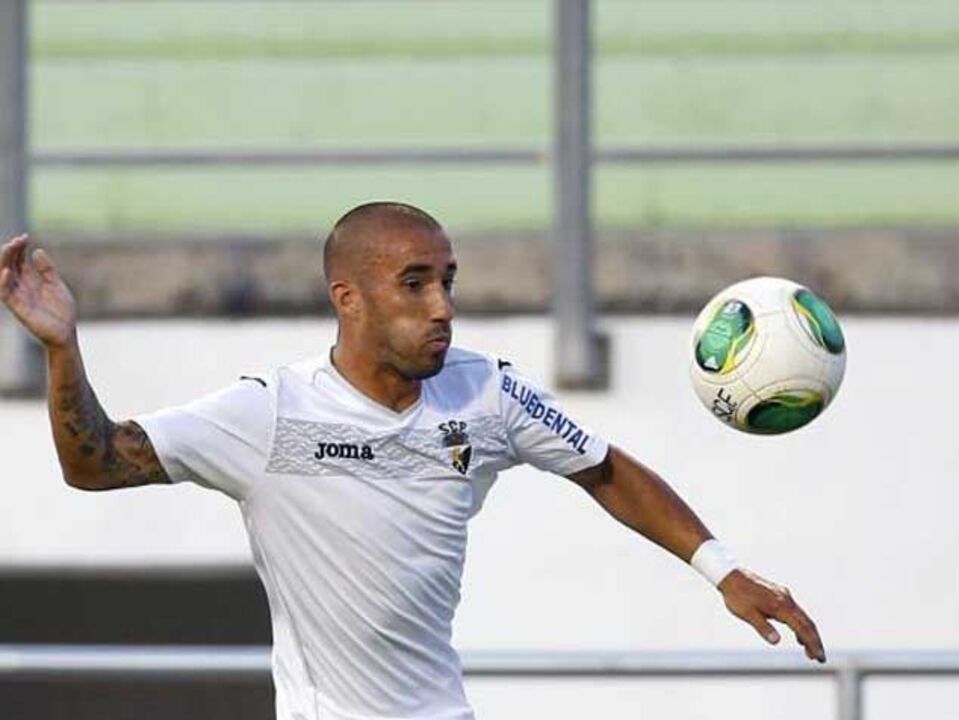 Farense-Aves, 0-0: Nikola dificultou as contas algarvias
