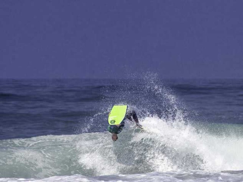 Bodyboard: Três portugueses nos "oitavos" do Sintra Portugal Pro