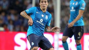 Josué substitui lesionado Varela