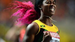 Shelly-Ann campeã mundial dos 100m