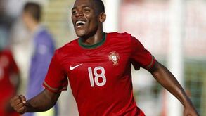Cavaleiro entusiasma na Luz com Alvalade para trás