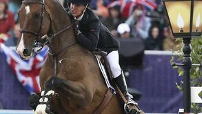 Hipismo: Luciana Diniz cai para 5.º no Europeu
