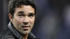 Deco anuncia fim da carreira