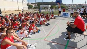 Dez jovens participaram no Basketball Without Borders