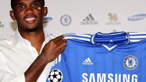 Eto'o oficializado no Chelsea