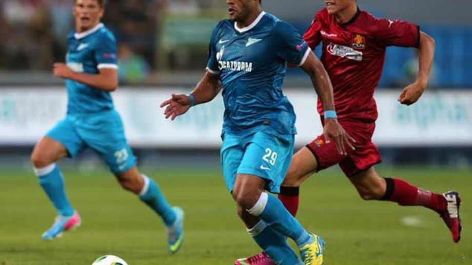 Federação decide anular cartão vermelho a Hulk