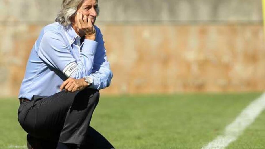Bruno Grou pára entre 4 e 6 semanas
