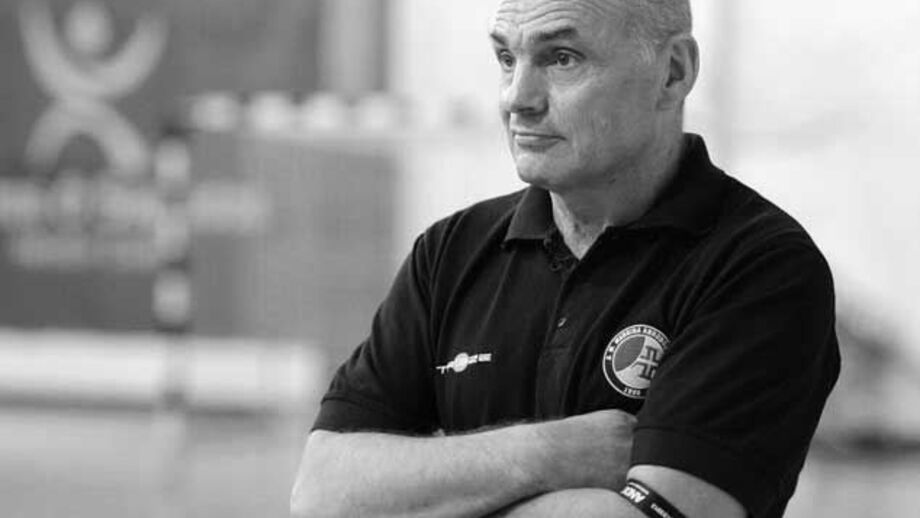 Morreu Aleksander Donner