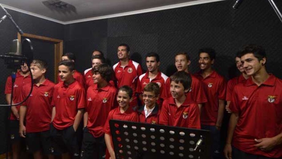 Santa Clara afina a voz para o hino