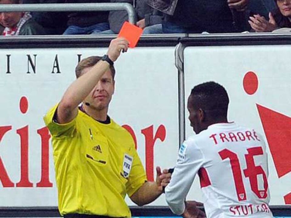 Tobias Welz arbitra Portugal-Noruega 