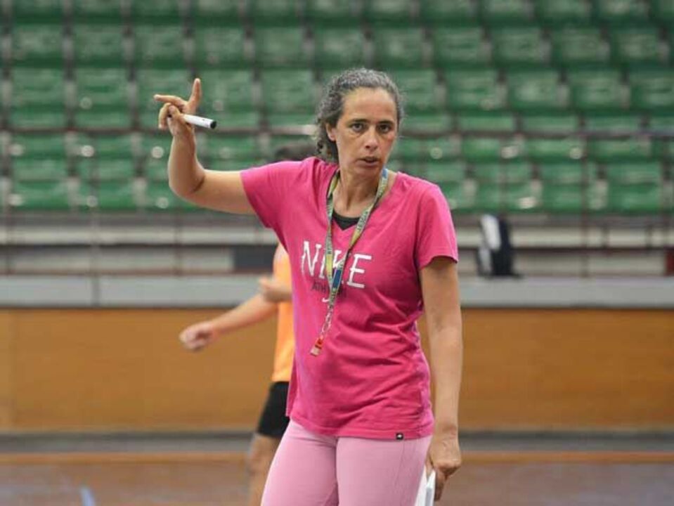 A "mulher forte" do Madeira SAD respira andebol